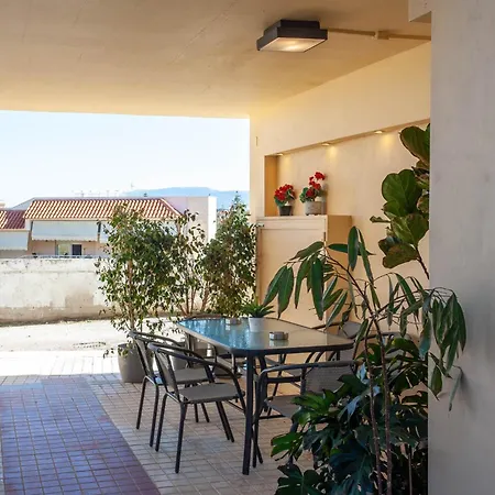 Apartment Chrisele House