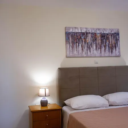 Chrisele House Daire Hanya